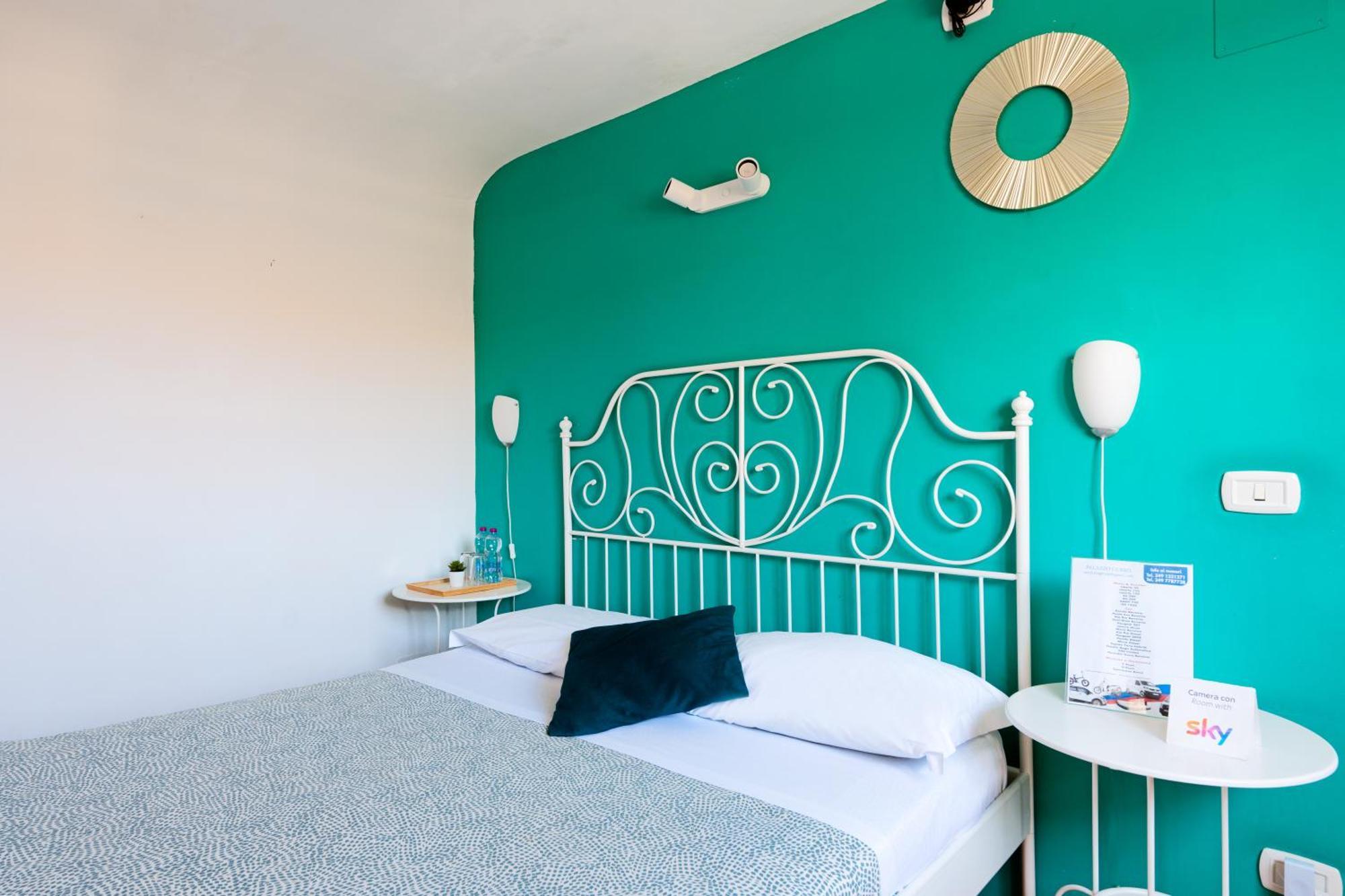 Palazzo Curro Guest house *